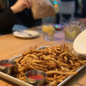 Social Kitchen & Bar - Fresh Cut Fries - New American Near Me - Birmingham, Michigan Social Kitchen & Bar - Fresh Cut Fries - New American Near Me - Birmingham, Michigan