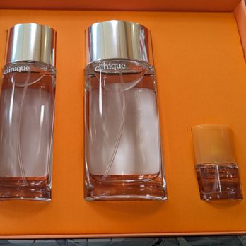 Macy's - Clinique Perfume Set - Department Stores Near Me - Tukwila, Washington