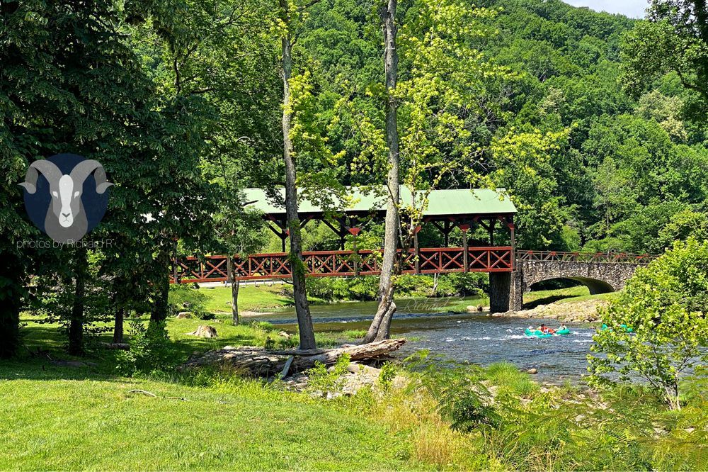 TELLIQUAH COVERED BRIDGE Updated September 2024 1595 Cherohala Skwy