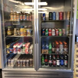 Dirty Dozen Donuts - Drinks galore