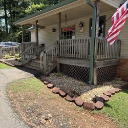 Pop's Dawg House