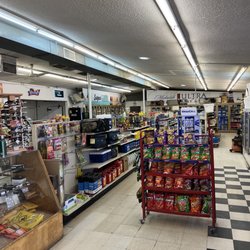 Ripperdan Family Food Center - Inside