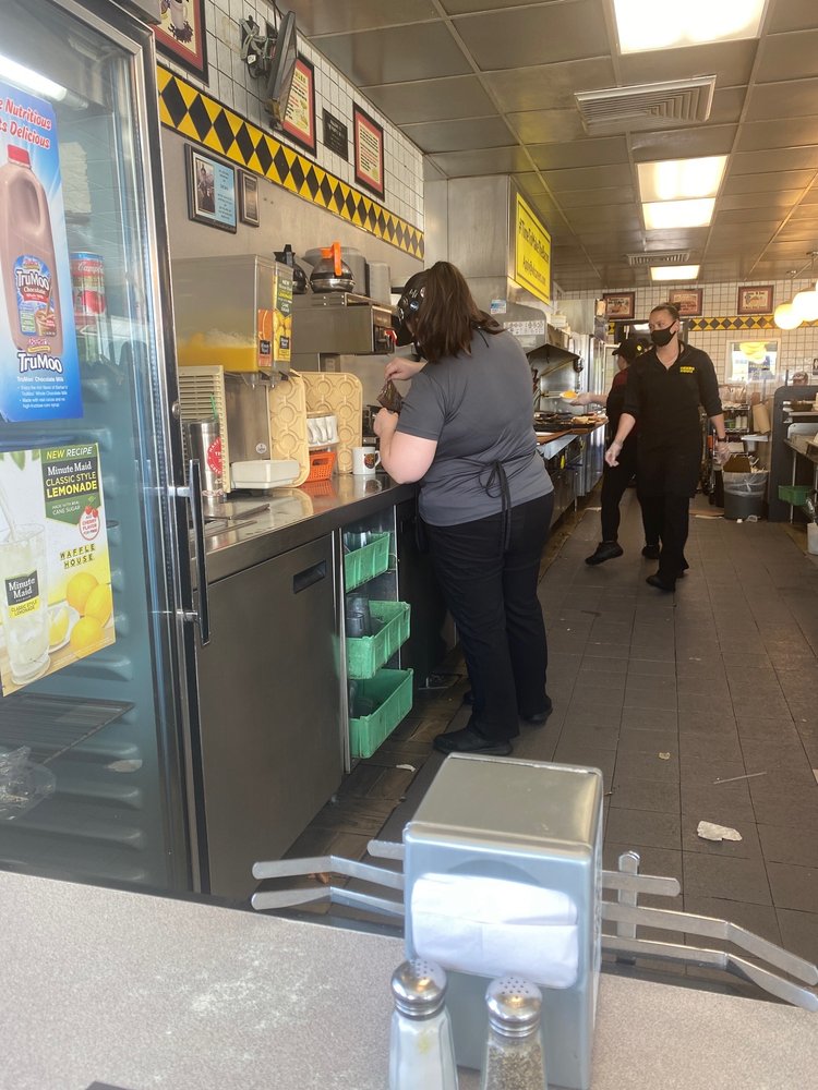 Waffle House, Gulf Breeze Roadtrippers