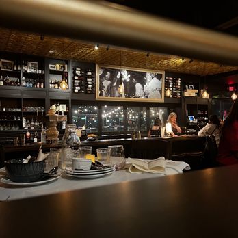 Humble Bistro - Gilbert - Interior, picture of the bar - Pizza Near Me - Gilbert, Arizona