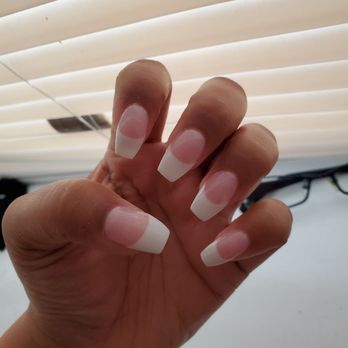LA Nail Bar - Nail Salons Near Me - Philadelphia, Pennsylvania