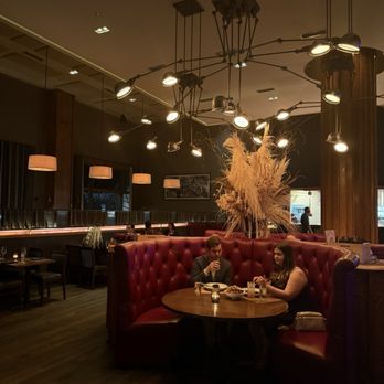 Oak Steakhouse - Steakhouses Near Me - Charlotte, North Carolina