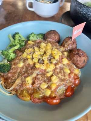 nomVnom Bistro by null