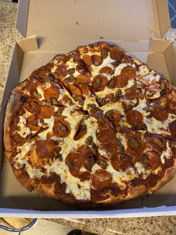 Food from Monstros Pizza