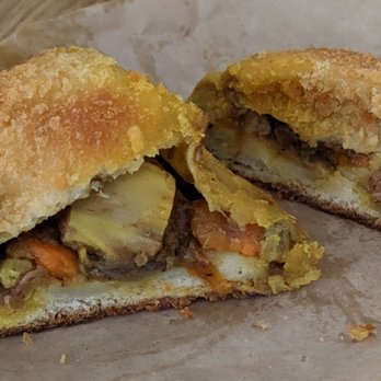 Pullman Bread - Beef Curry Bread - Japanese Near Me - Enterprise, Nevada Pullman Bread - Beef Curry Bread - Japanese Near Me - Enterprise, Nevada