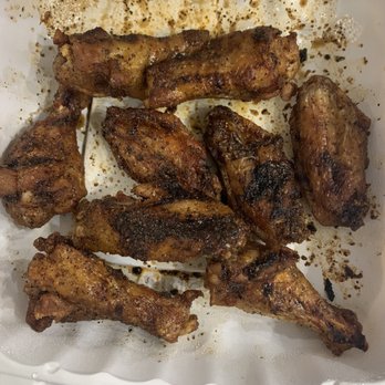 Doc's Smokehouse - 9/10 wings I paid for. - Barbeque Near Me - Dyer, Indiana