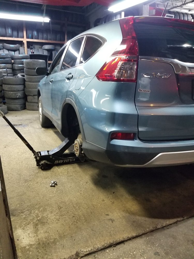 EXPRESS AUTO CENTER 4673 N 6th St, Philadelphia, Pennsylvania Oil