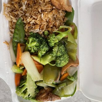 Double Happiness Restaurant - Mixed Vegetables and Tofu with Fried Rice (made vegan) - Chinese Near Me - Acton, Ontario