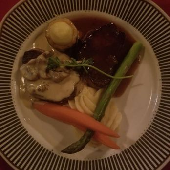 Le Chat Noir - Steak in both white and red sauce - French Near Me - Riverside, California