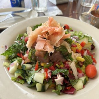 Coconuts - Sashimi tuna salad - Seafood Near Me - Fort Lauderdale, Florida