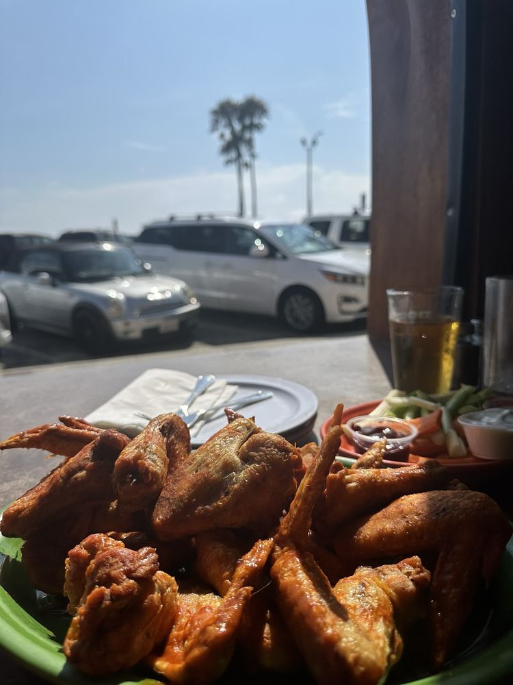 MUTT LYNCH’S Updated August 2024 894 Photos & 1040 Reviews 2300 W