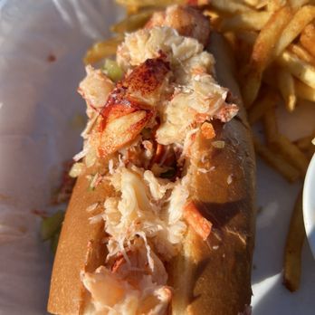 Sam's Chowder House - Lobster Roll - Seafood Near Me - Half Moon Bay, California Sam's Chowder House - Lobster Roll - Seafood Near Me - Half Moon Bay, California