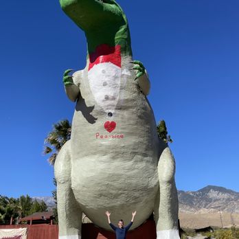 Cabazon Dinosaurs - Museums Near Me - Cabazon, California