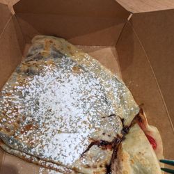 Bklyn Crepe - Red Hook Crepe (strawberries & dark chocolate)