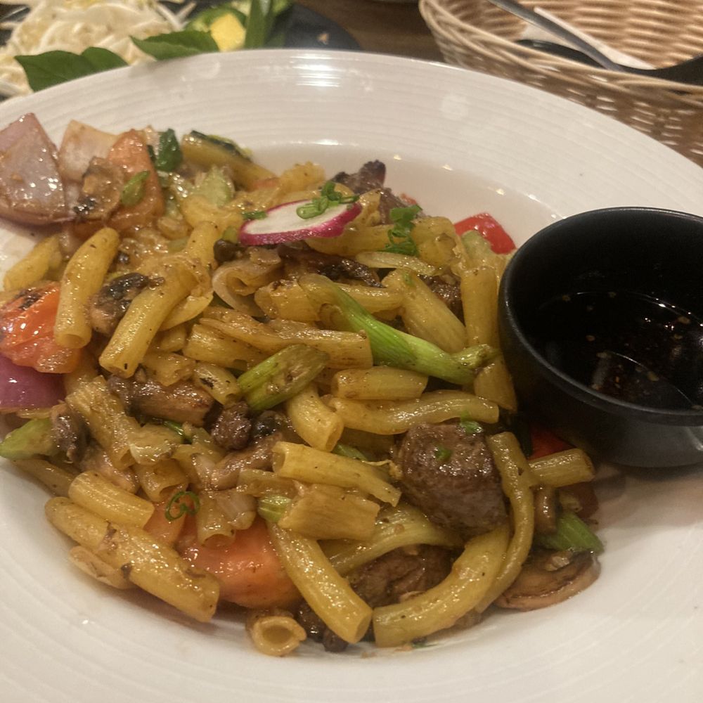OMELI Kitchen - Nui Xao Bo (Macaroni Filet Mignon Beef) - Vietnamese Near Me - Fullerton, California OMELI Kitchen - Nui Xao Bo (Macaroni Filet Mignon Beef) - Vietnamese Near Me - Fullerton, California