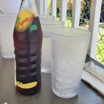 Yo Soy Centro Americano - Honduran Soda - Salvadoran Near Me - Miami, Florida Yo Soy Centro Americano - Honduran Soda - Salvadoran Near Me - Miami, Florida