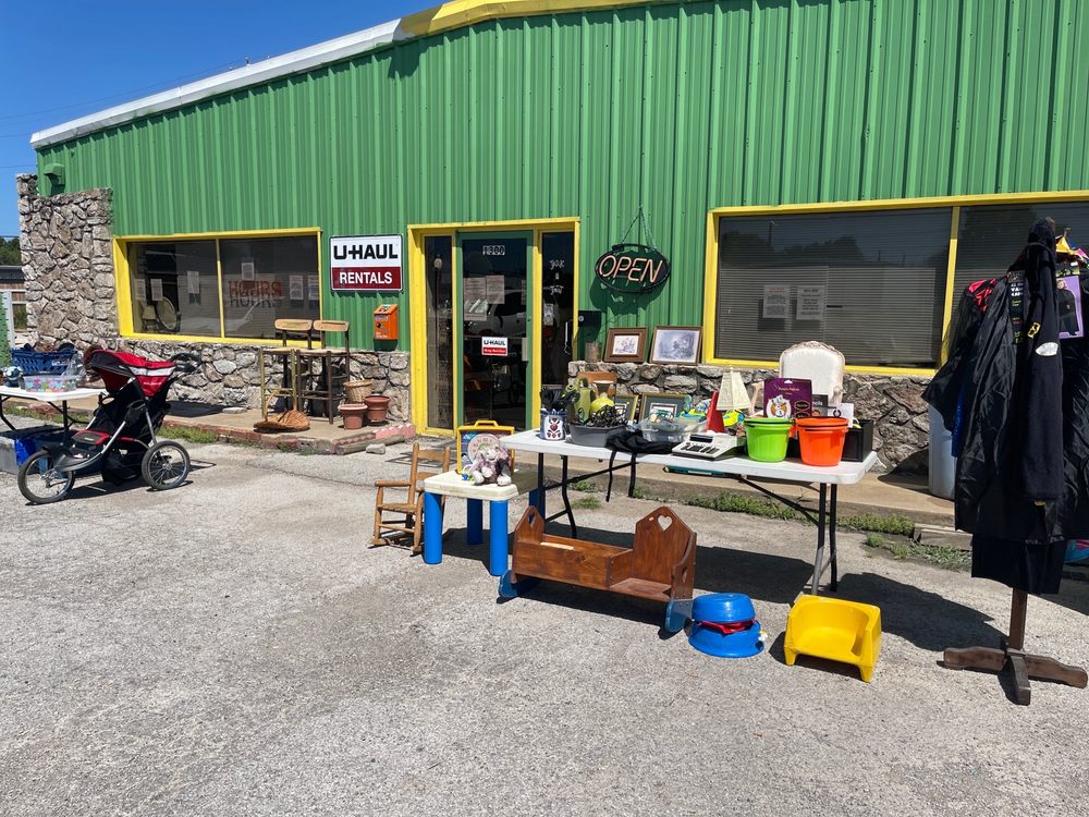 THE JUNK SHOP Updated August 2024 1300 SW Frank Phillips Blvd