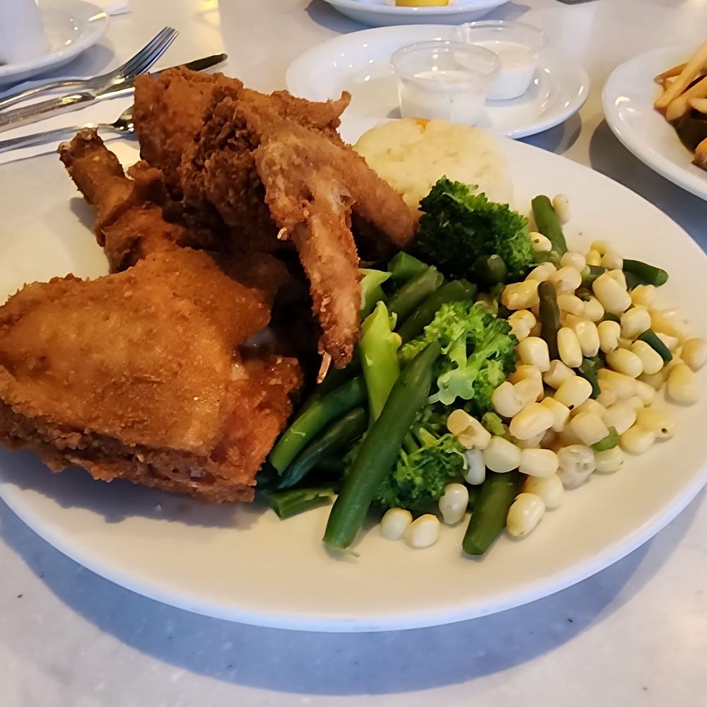 Patys Restaurant - Broasted chicken - American Near Me - Toluca Lake, California Patys Restaurant - Broasted chicken - American Near Me - Toluca Lake, California