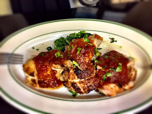 Luke's Bar & Grill by null