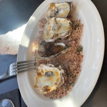 Real Seafood Company Grand Rapids - Fresh Oysters - Seafood Near Me - Grand Rapids, Michigan