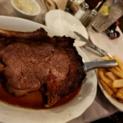 Sorrento's Restaurant - Prime rib ("Gentleman's cut")