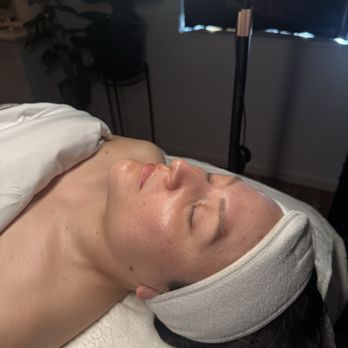 Luxury lounge - Skin Care Near Me - Seattle, Washington