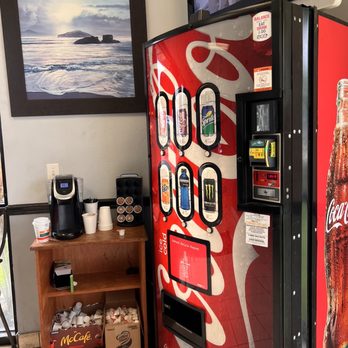Swift Lube Plus - Lobby - Oil Change Stations Near Me - Cape Coral, Florida