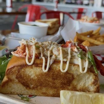 Lobster Guys - Clobster Roll - Seafood Near Me - Long Beach, California