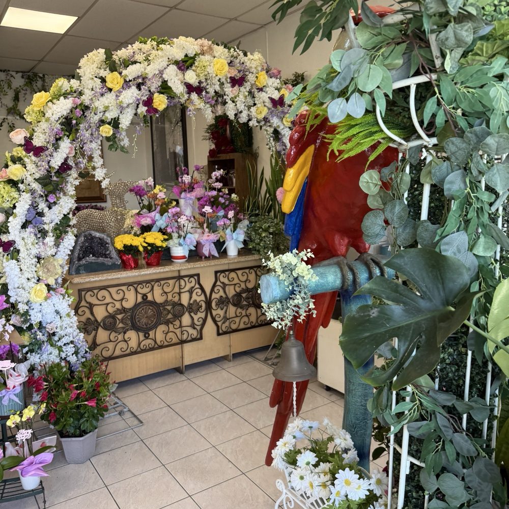 Casa Blanca Flower - Florists Near Me - Westminster, California