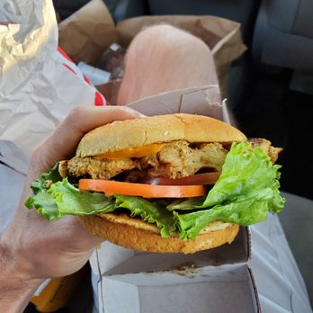 Chick-fil-A - Grilled Chicken Sandwich - Fast Food Near Me - Tukwila, Washington