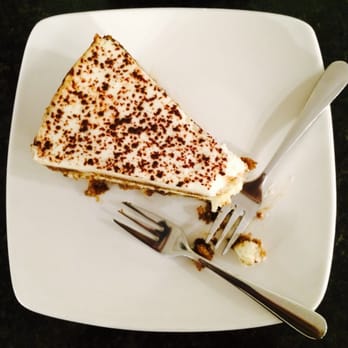 Em-Tea - The tiramisu is so yummy. I had it with hot earl grey tea. - Bubble Tea Near Me - Merced, California