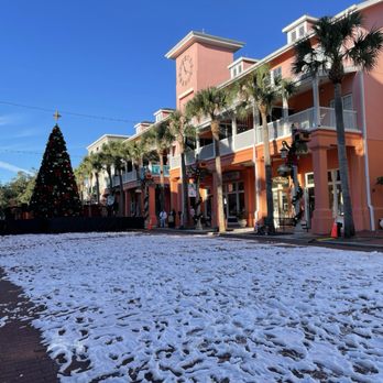 Town Center Celebration - Fake snow "snoap" on Main Street - Shopping Centers Near Me - Celebration, Florida Town Center Celebration - Fake snow "snoap" on Main Street - Shopping Centers Near Me - Celebration, Florida