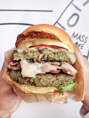 Mainely Burgers by null