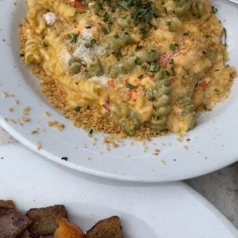 Lighthouse - Lobster Mac & Cheese - Breakfast & Brunch Near Me - Newport Beach, California