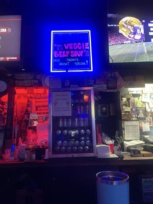 Alex's Tavern by null