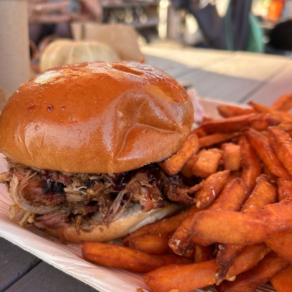 The Hive Farm Bar and Grill - Farmers Market Near Me - Chesapeake, Virginia