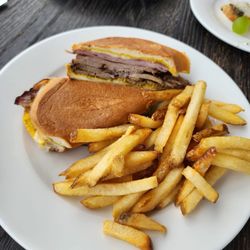 Park Winters Dining - Capay cubano