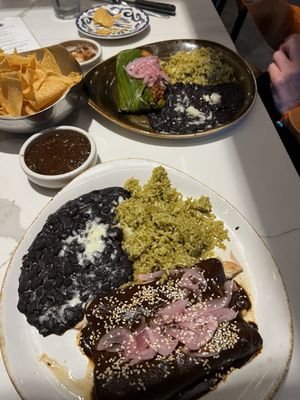 Cantina Laredo by null