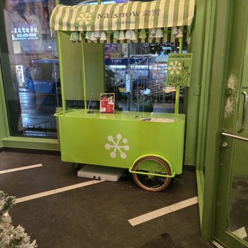 Naisnow Tea and Bakery - Pushcart - Bubble Tea Near Me - Flushing, New York