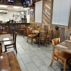 Babe's Crispy Chicken - Dining Area