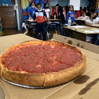 Pizzeria Uno - Sausage deep dish - Pizza Near Me - Chicago, Illinois Pizzeria Uno - Sausage deep dish - Pizza Near Me - Chicago, Illinois