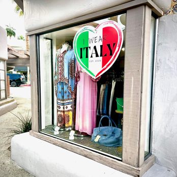 I Wear Italy - Back patio area window - Women's Clothing Near Me - Palm Desert, California I Wear Italy - Back patio area window - Women's Clothing Near Me - Palm Desert, California