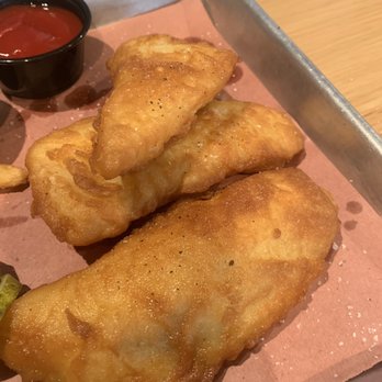 Doc's Commerce Smokehouse - Fish fry Cod - Barbeque Near Me - Milwaukee, Wisconsin