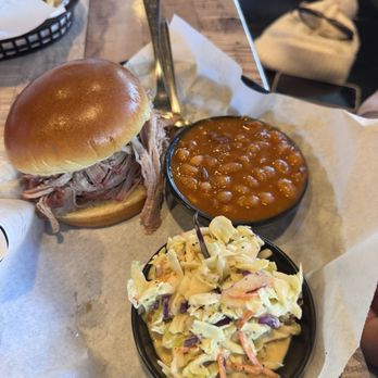 Big Hole BBQ - Jackson Hole - Pulled pork and slaw and baked beans - Barbeque Near Me - Jackson, Wyoming Big Hole BBQ - Jackson Hole - Pulled pork and slaw and baked beans - Barbeque Near Me - Jackson, Wyoming