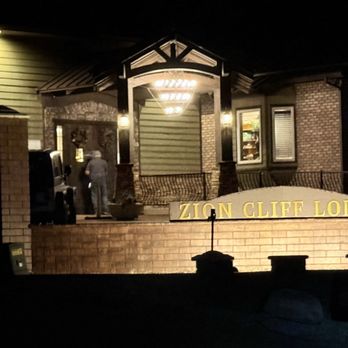 Zion Cliff Lodge - Entrance - Hotels Near Me - Hildale, Utah Zion Cliff Lodge - Entrance - Hotels Near Me - Hildale, Utah