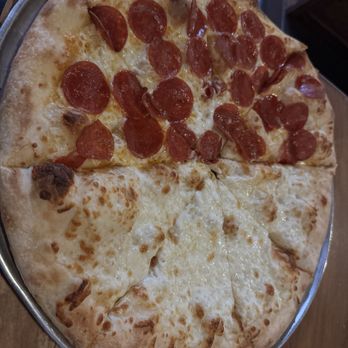 I love New York Pizza - Cheese pizza with no sauce and half pepperoni - Pizza Near Me - Jasper, Georgia I love New York Pizza - Cheese pizza with no sauce and half pepperoni - Pizza Near Me - Jasper, Georgia